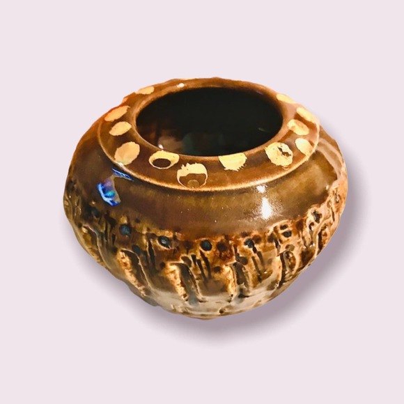 Brown Pottery Vase with Genuine 18K Gold Accents & Texture - Picture 10 of 10